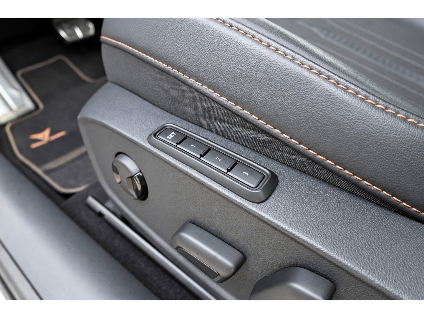 CUPRA Formentor 1.4 e-Hybrid VZ PANO CAM KEYLESS