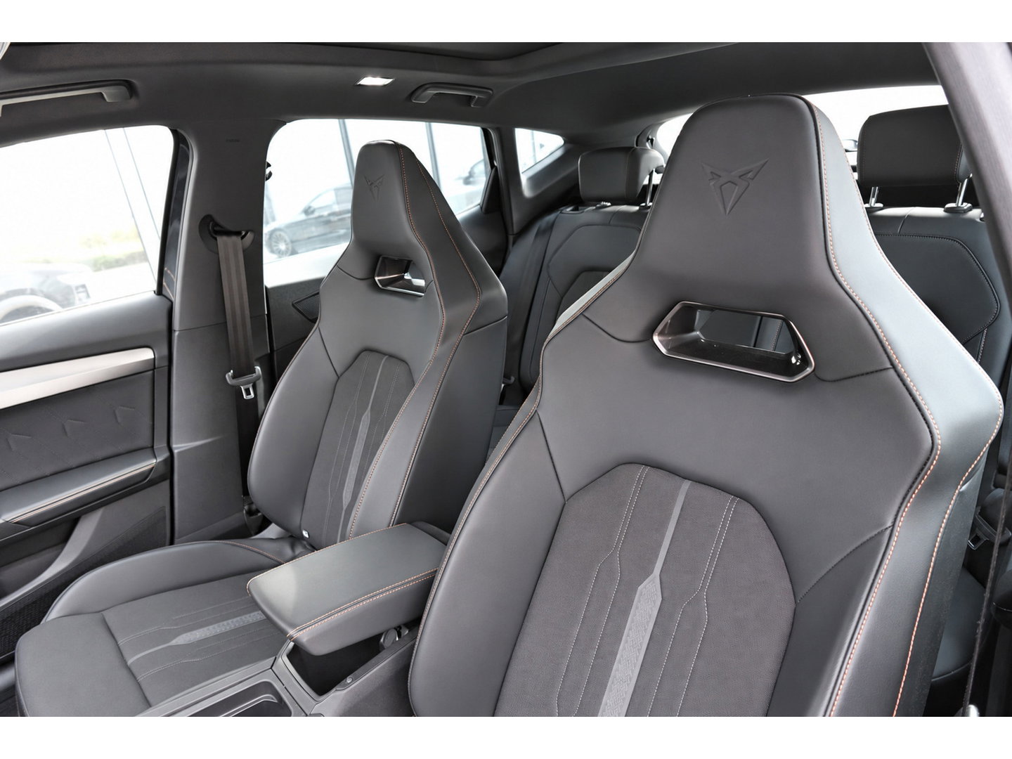 CUPRA Formentor 1.4 e-Hybrid VZ PANO CAM KEYLESS