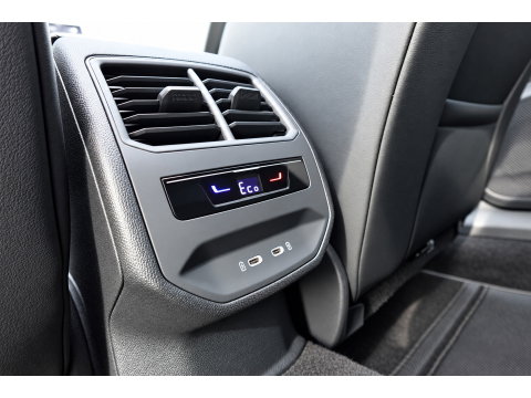 CUPRA Formentor 1.4 e-Hybrid VZ PANO CAM KEYLESS