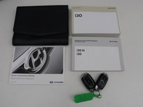 Hyundai i30 1.5 T-GDi MHEV N Line | Leder/Alcantara | Adaptive cruise | Camera | Park assist | Carplay | Climate control | Dodehoek detectie | Navigatie | Memory |