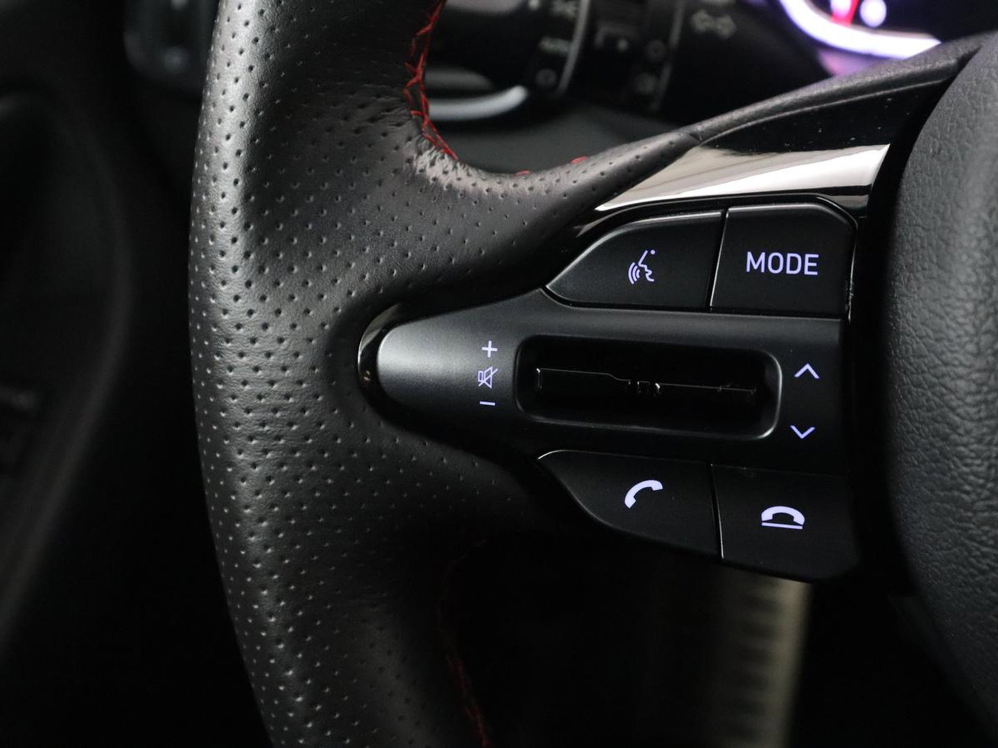 Hyundai i30 1.5 T-GDi MHEV N Line | Leder/Alcantara | Adaptive cruise | Camera | Park assist | Carplay | Climate control | Dodehoek detectie | Navigatie | Memory |