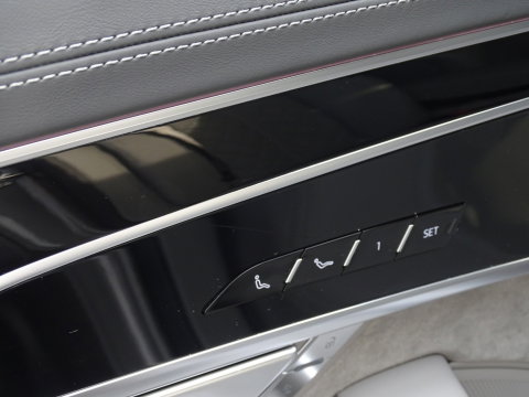 Audi A8 60 TFSie 462PK S-Line / B&O / TV's / softclose / massage / 360°
