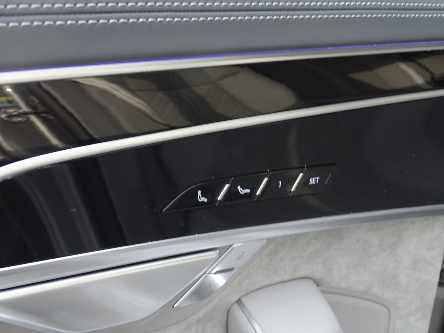 Audi A8 60 TFSie 462PK S-Line / B&O / TV's / softclose / massage / 360°
