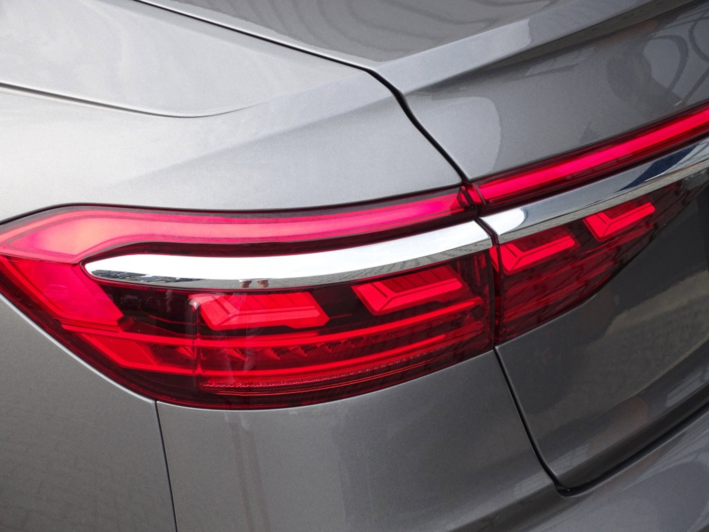 Audi A8 60 TFSie 462PK S-Line / B&O / TV's / softclose / massage / 360°