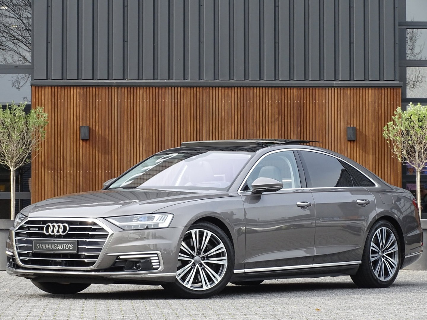 Audi A8 60 TFSie 462PK S-Line / B&O / TV's / softclose / massage / 360°