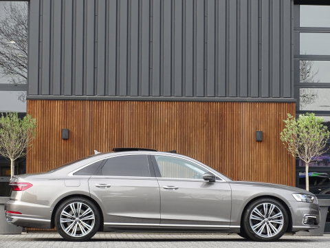 Audi A8 60 TFSie 462PK S-Line / B&O / TV's / softclose / massage / 360°