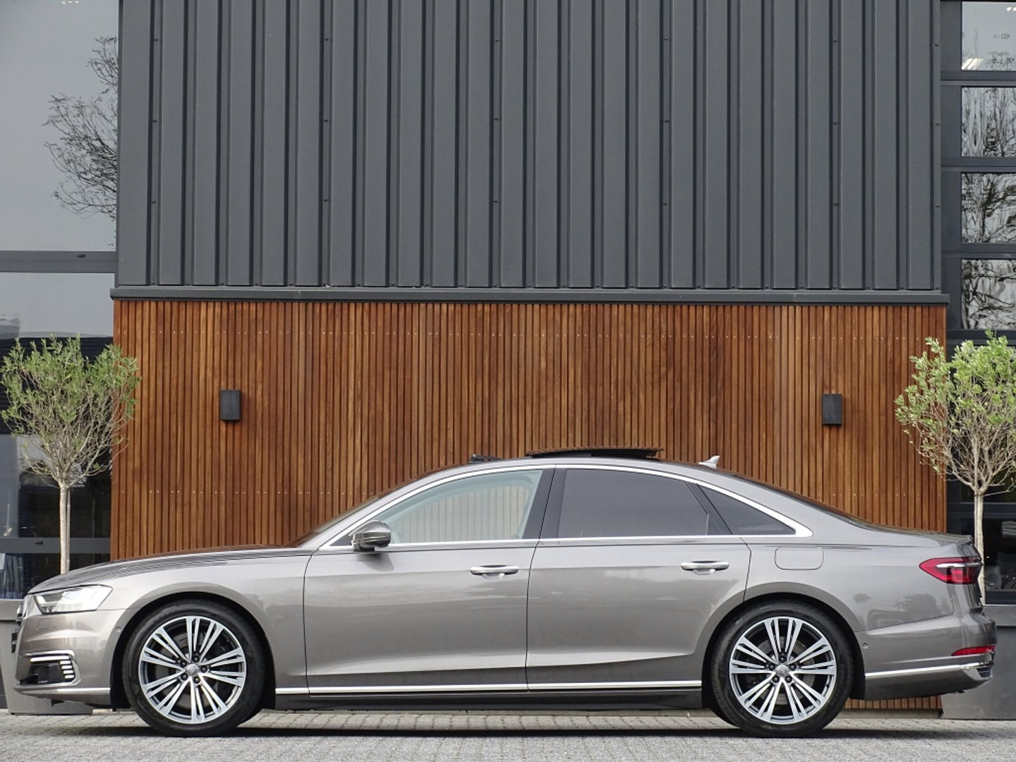 Audi A8 60 TFSie 462PK S-Line / B&O / TV's / softclose / massage / 360°