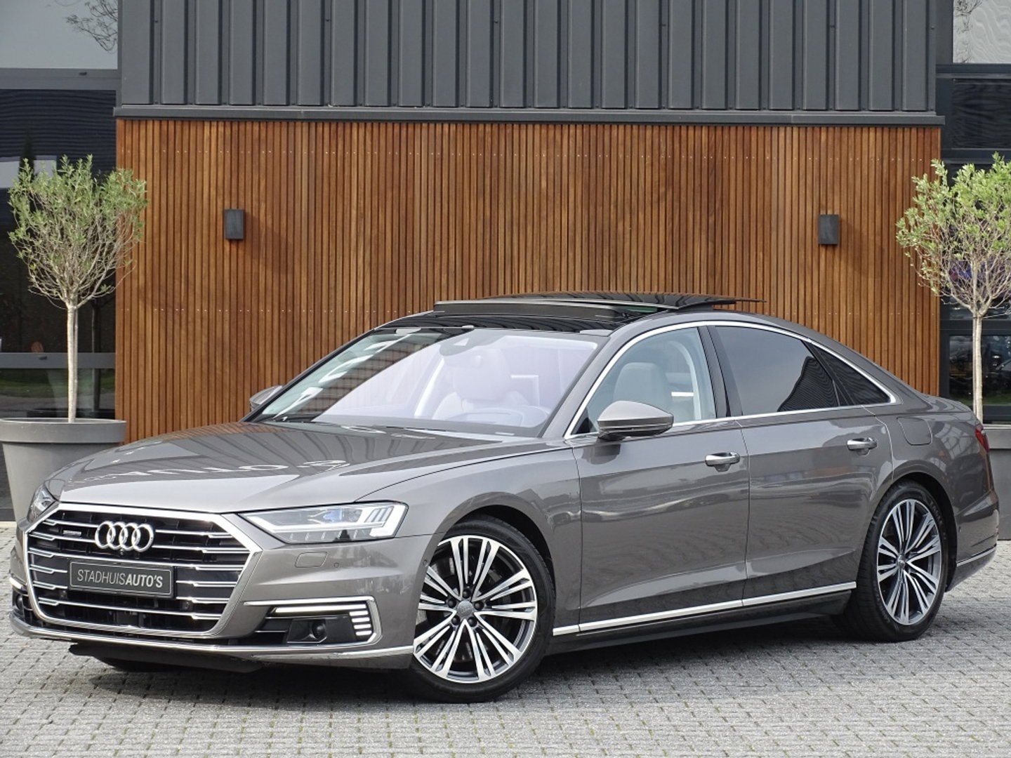 Audi A8 60 TFSie 462PK S-Line / B&O / TV's / softclose / massage / 360°
