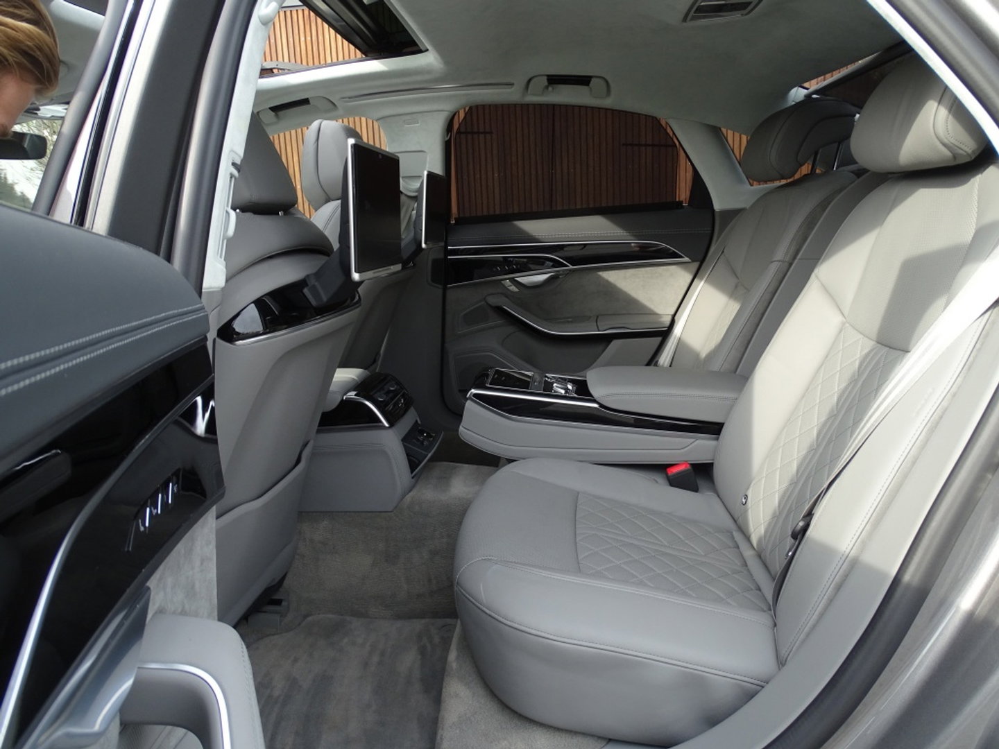 Audi A8 60 TFSie 462PK S-Line / B&O / TV's / softclose / massage / 360°