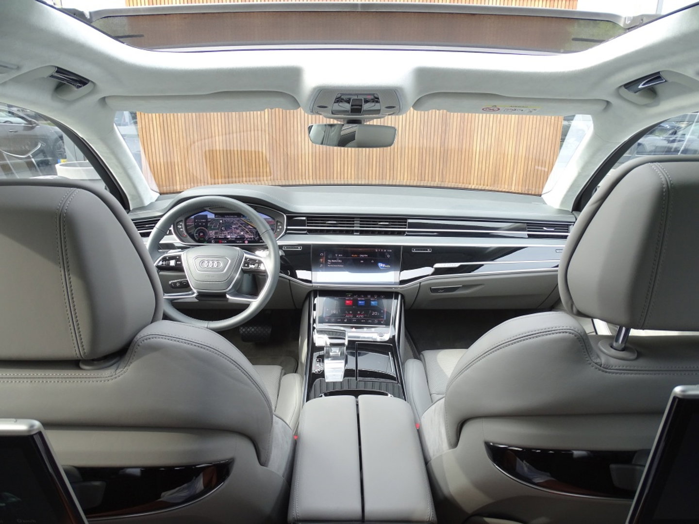 Audi A8 60 TFSie 462PK S-Line / B&O / TV's / softclose / massage / 360°