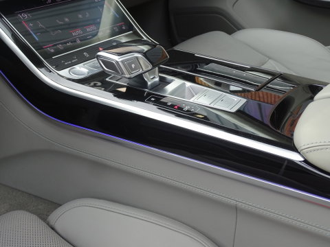 Audi A8 60 TFSie 462PK S-Line / B&O / TV's / softclose / massage / 360°