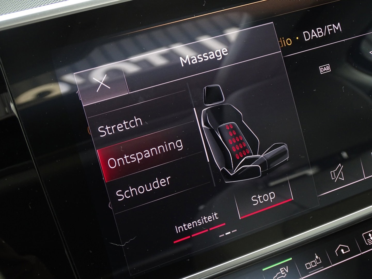 Audi A8 60 TFSie 462PK S-Line / B&O / TV's / softclose / massage / 360°