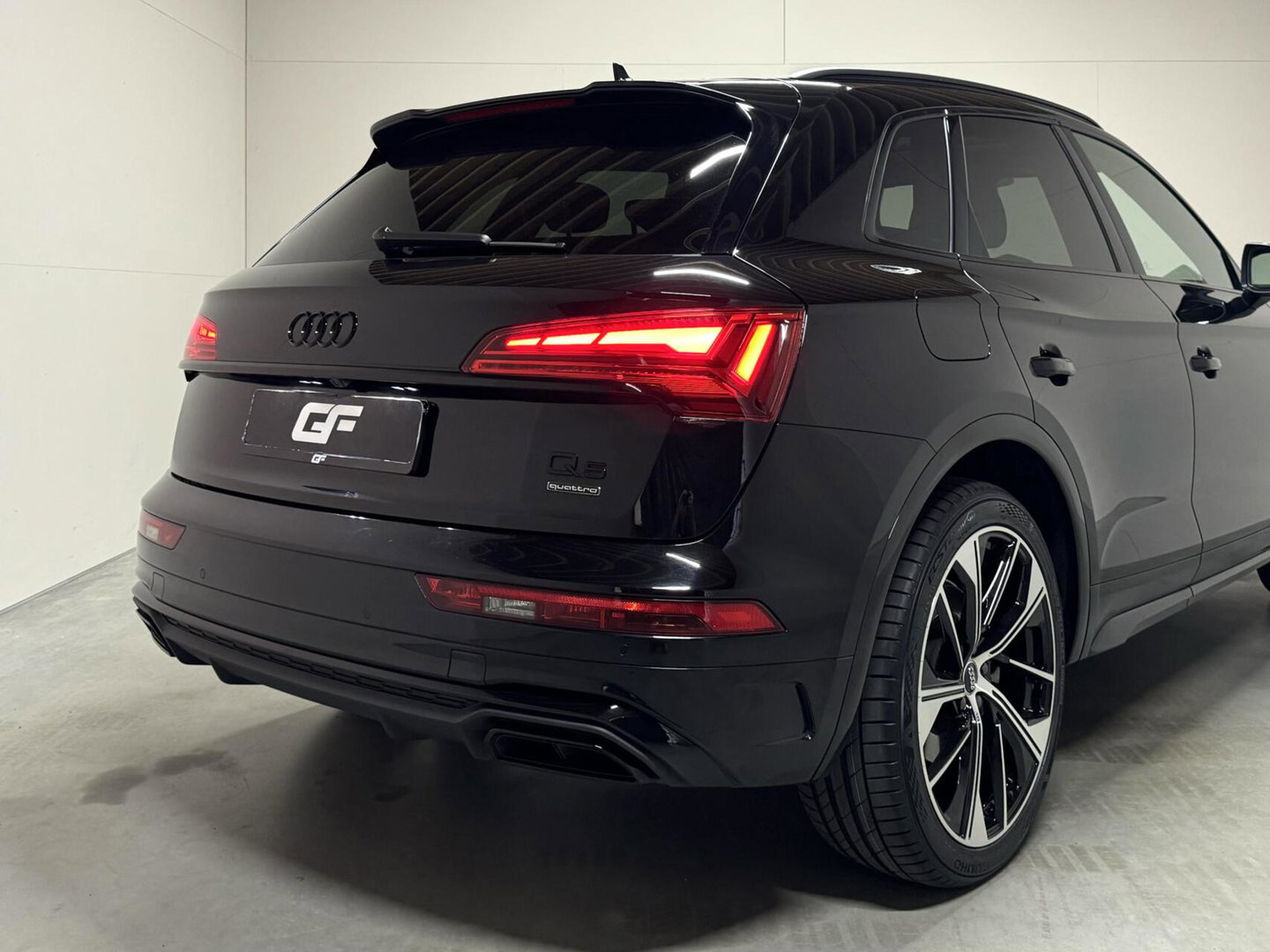 Audi Q5 50 TFSIe Quattro Black Edition S-Line Pano Luchtvering