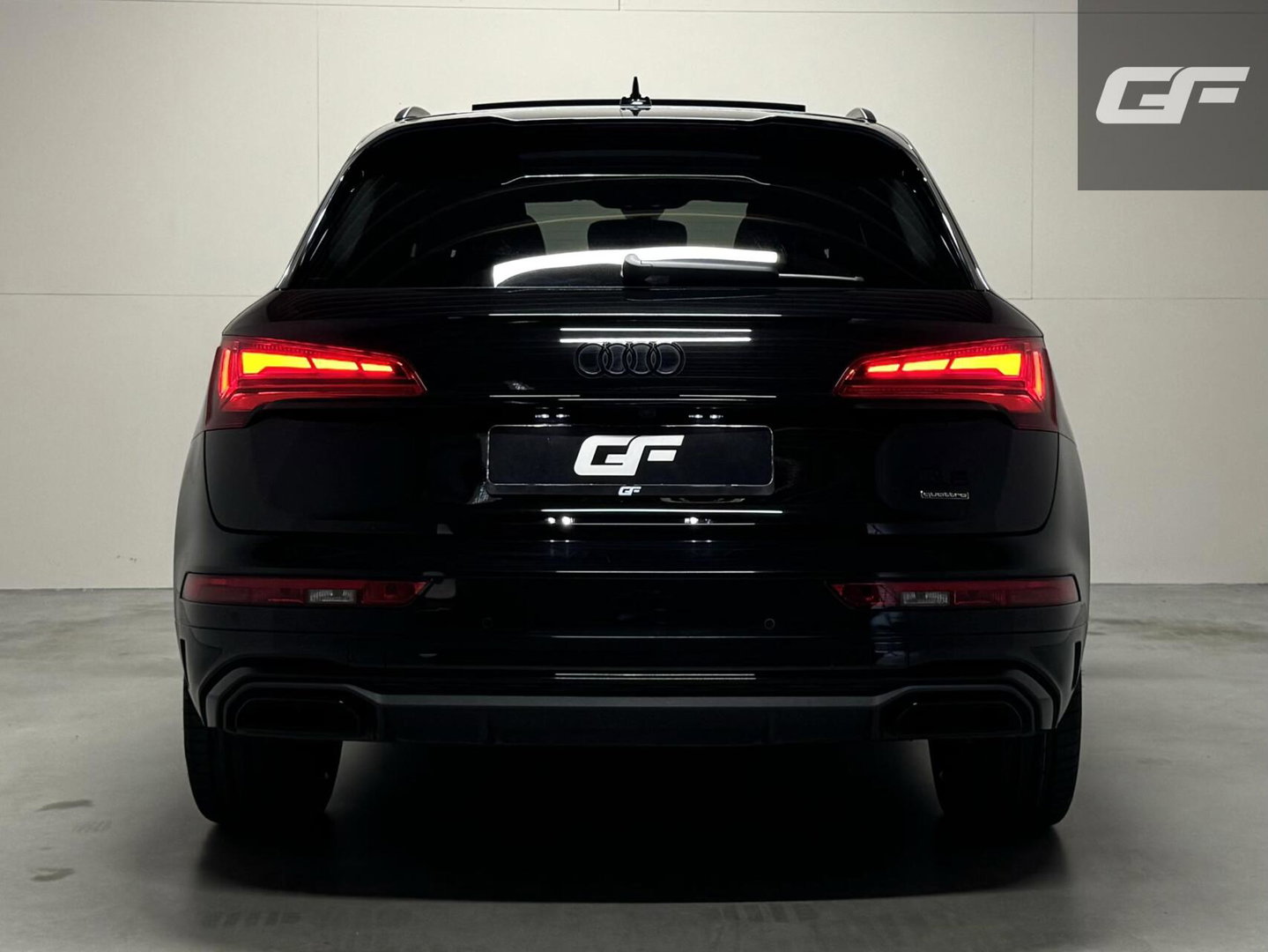 Audi Q5 50 TFSIe Quattro Black Edition S-Line Pano Luchtvering