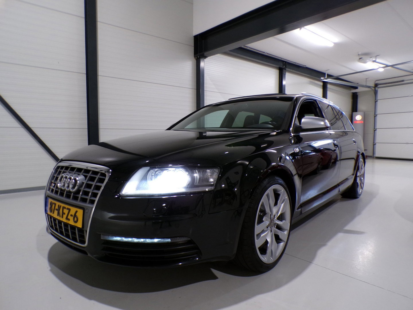 Audi S6 Avant 5.2 FSI S6 Schuifdak Trekhaak Xenon Leer Memory Bose RS-Stoelen Camera Bluetooth Navigatie "Uniek mooie staat"