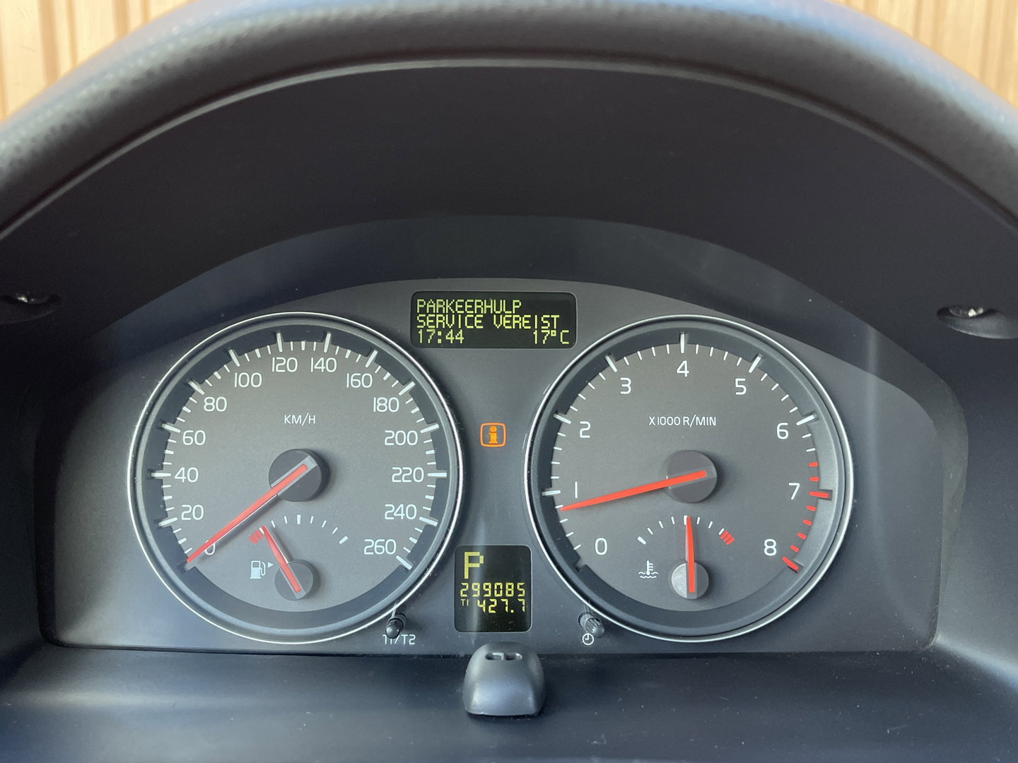 Volvo C70 Convertible 2.4i Summum | 5 Cilinder! | 18'' Lichtmetaal | Cruise Control | Xenon | Airconditioning | 2de eigenaar |