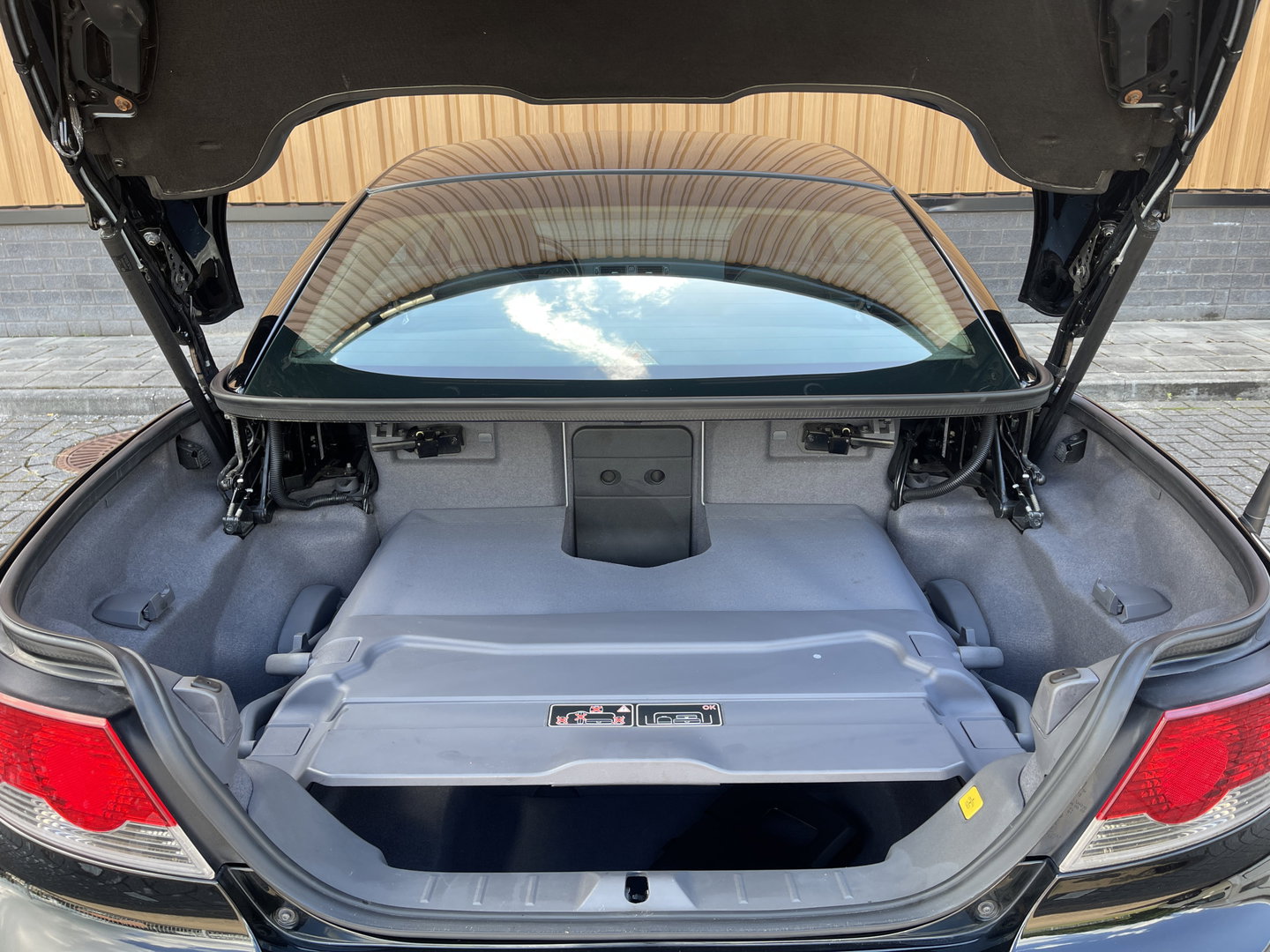 Volvo C70 Convertible 2.4i Summum | 5 Cilinder! | 18'' Lichtmetaal | Cruise Control | Xenon | Airconditioning | 2de eigenaar |