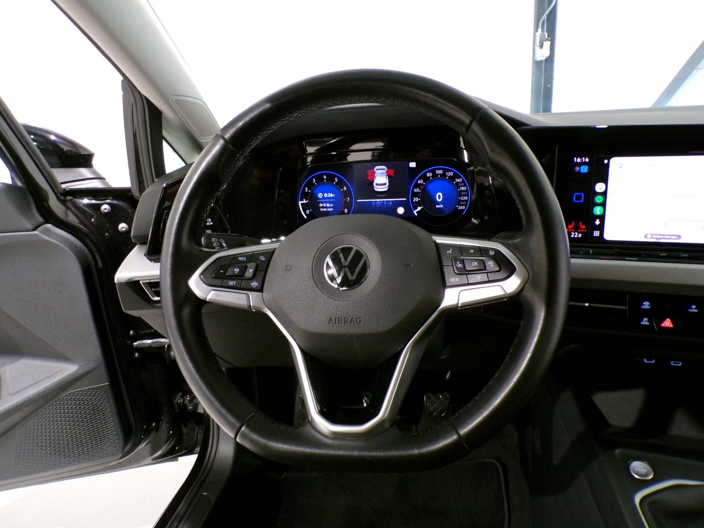 Volkswagen Golf 1.5 TSI Style Apple-Carplay Stoelverwarming Parkeersensoren Android-Auto Bluetooth Navigatie Adaptive-cruise DAB+