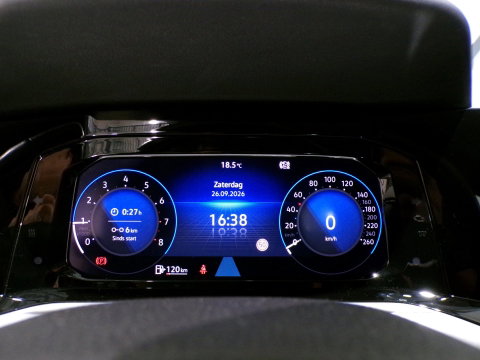 Volkswagen Golf 1.5 TSI Style Apple-Carplay Stoelverwarming Parkeersensoren Android-Auto Bluetooth Navigatie Adaptive-cruise DAB+