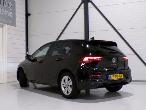 Volkswagen Golf 1.5 TSI Style Apple-Carplay Stoelverwarming Parkeersensoren Android-Auto Bluetooth Navigatie Adaptive-cruise DAB+