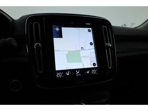 Volvo XC40 1.5 T5 Plug-in hybrid Plus Dark | Leer | ACC | Blis (dodehoek) | Harman & Kardon | Stoel + stuurverw. | verw. voorruit |