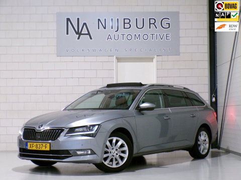 Škoda Superb Combi 1.5 TSI ACT Sportline Business Pano Apple-Carplay Leer Trekhaak Stoelverwarming Android-Auto Memory-seat DAB+