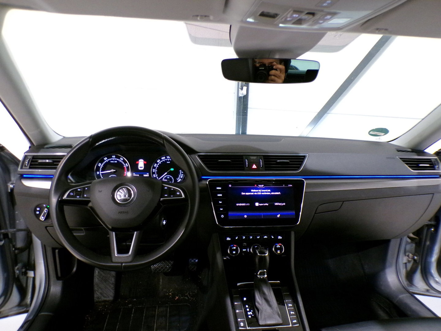 Škoda Superb Combi 1.5 TSI ACT Sportline Business Pano Apple-Carplay Leer Trekhaak Stoelverwarming Android-Auto Memory-seat DAB+