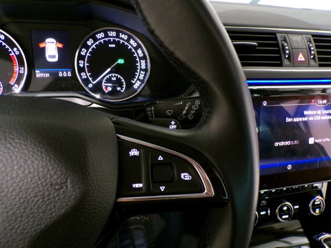 Škoda Superb Combi 1.5 TSI ACT Sportline Business Pano Apple-Carplay Leer Trekhaak Stoelverwarming Android-Auto Memory-seat DAB+