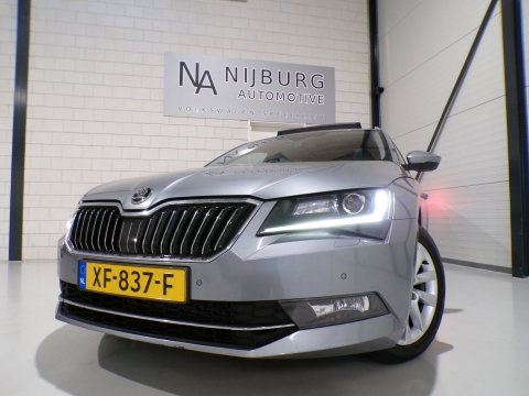 Škoda Superb Combi 1.5 TSI ACT Sportline Business Pano Apple-Carplay Leer Trekhaak Stoelverwarming Android-Auto Memory-seat DAB+