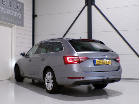 Škoda Superb Combi 1.5 TSI ACT Sportline Business Pano Apple-Carplay Leer Trekhaak Stoelverwarming Android-Auto Memory-seat DAB+