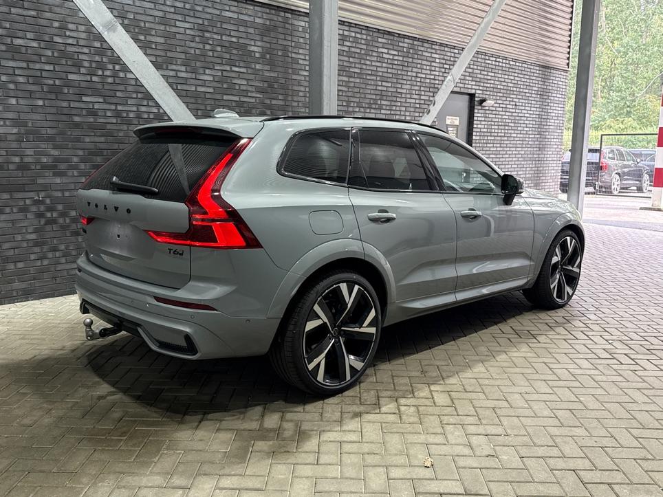 Volvo XC60 T6 Ultra Black Edition | 22 Inch | Bowers&Wilkins | Luchtvering | Trekhaak | 360° Camera | Stoelventilatie | Head-Up