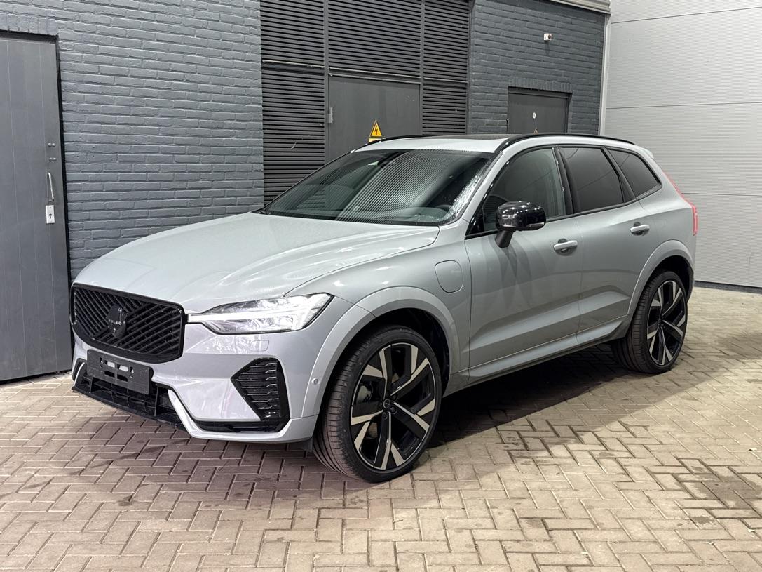 Volvo XC60 T6 Ultra Black Edition | 22 Inch | Bowers&Wilkins | Luchtvering | Trekhaak | 360° Camera | Stoelventilatie | Head-Up
