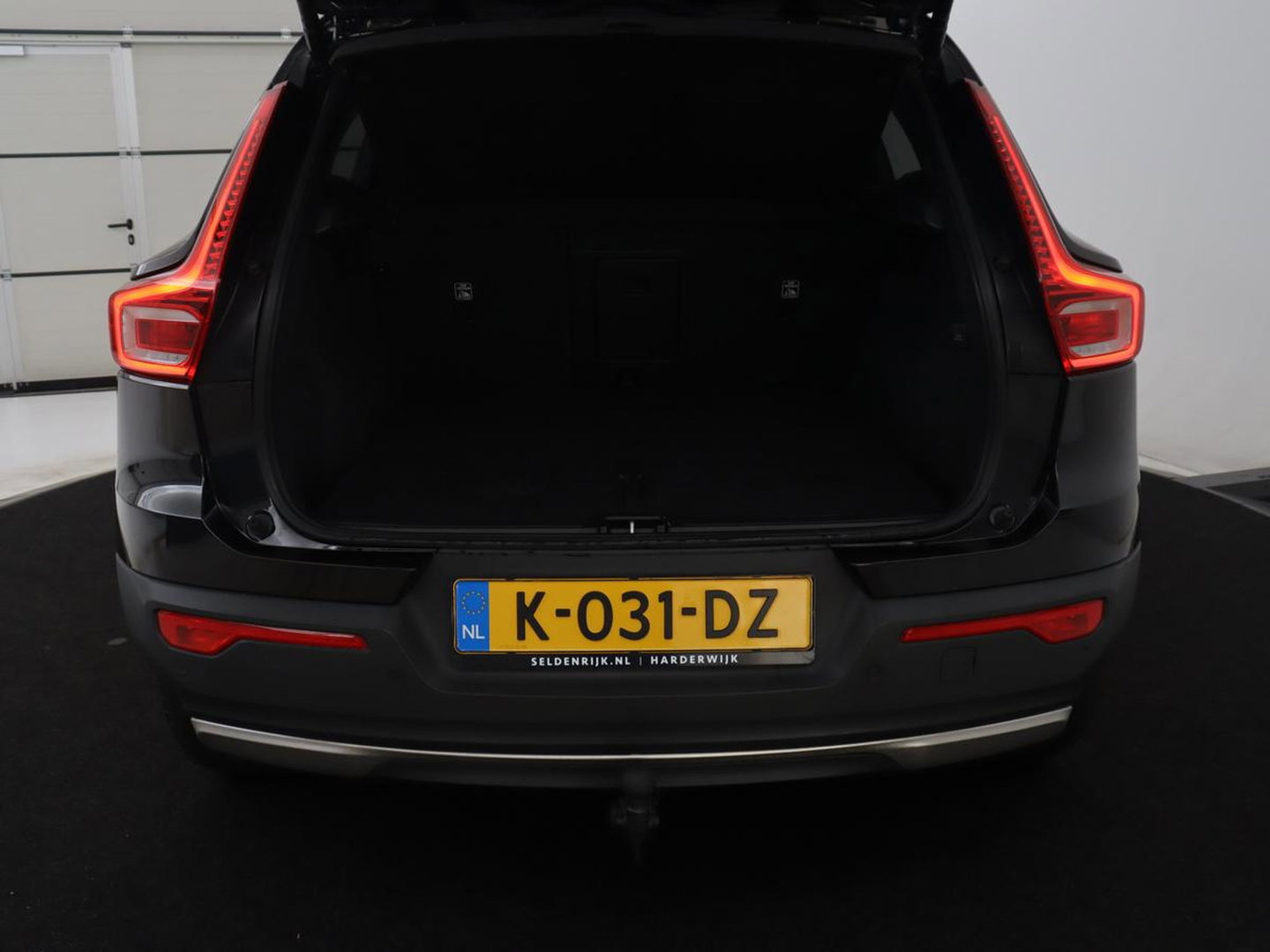 Volvo XC40 Recharge P8 AWD R-Design