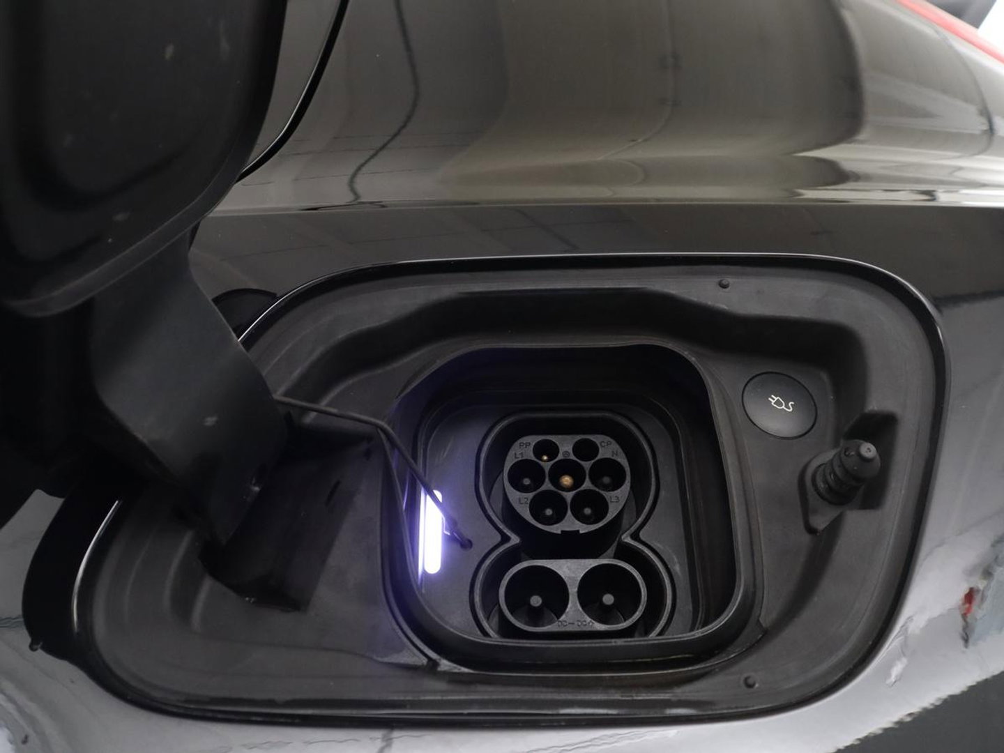 Volvo XC40 Recharge P8 AWD R-Design