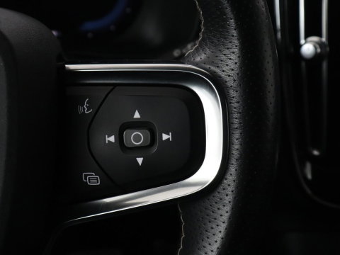Volvo XC40 Recharge P8 AWD R-Design