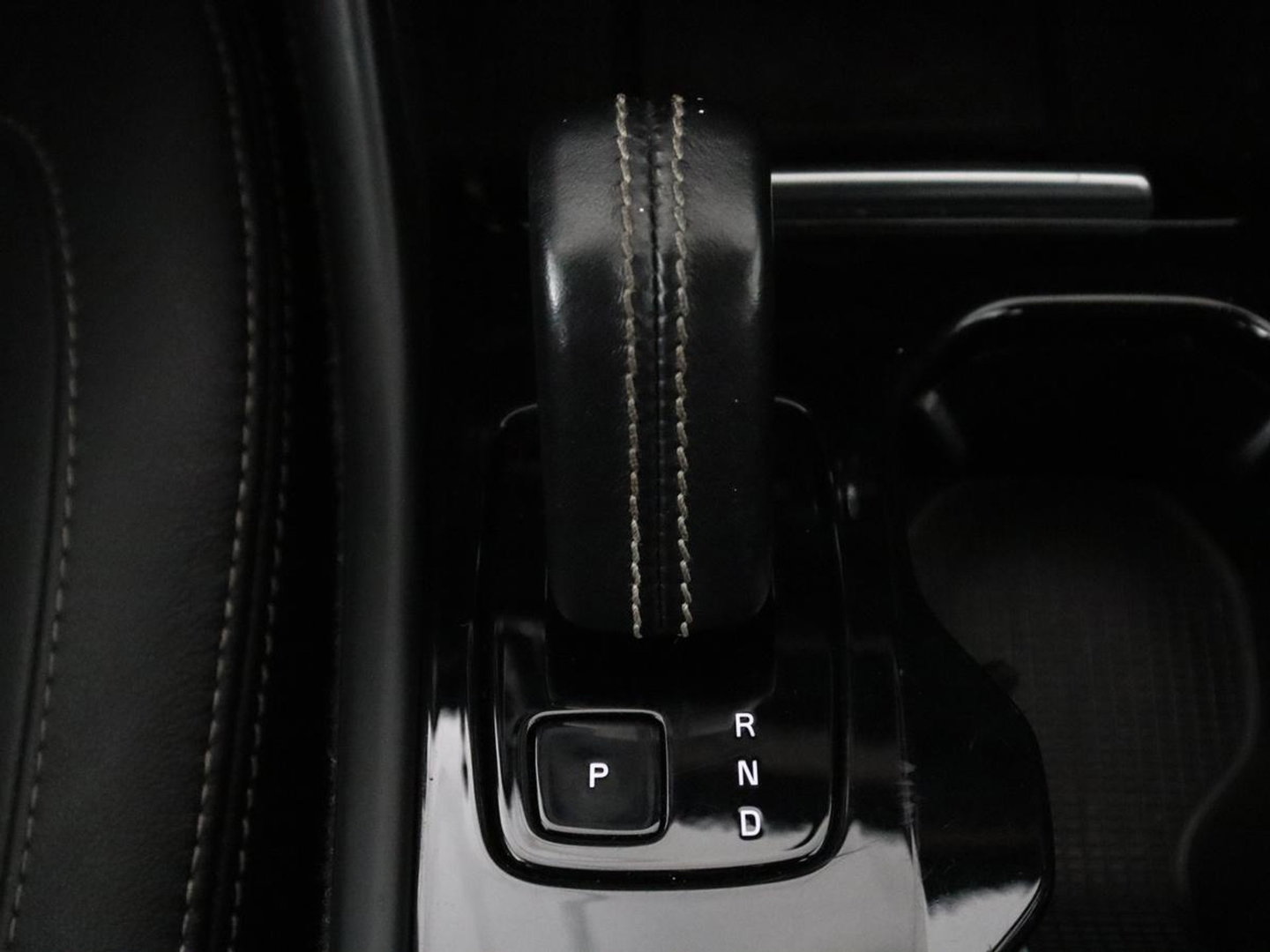 Volvo XC40 Recharge P8 AWD R-Design