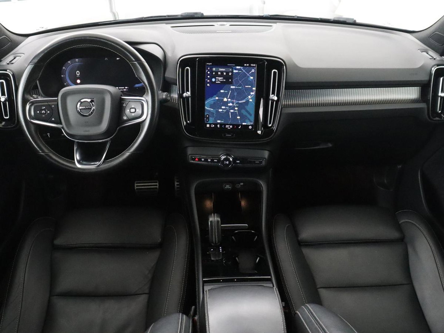 Volvo XC40 Recharge P8 AWD R-Design