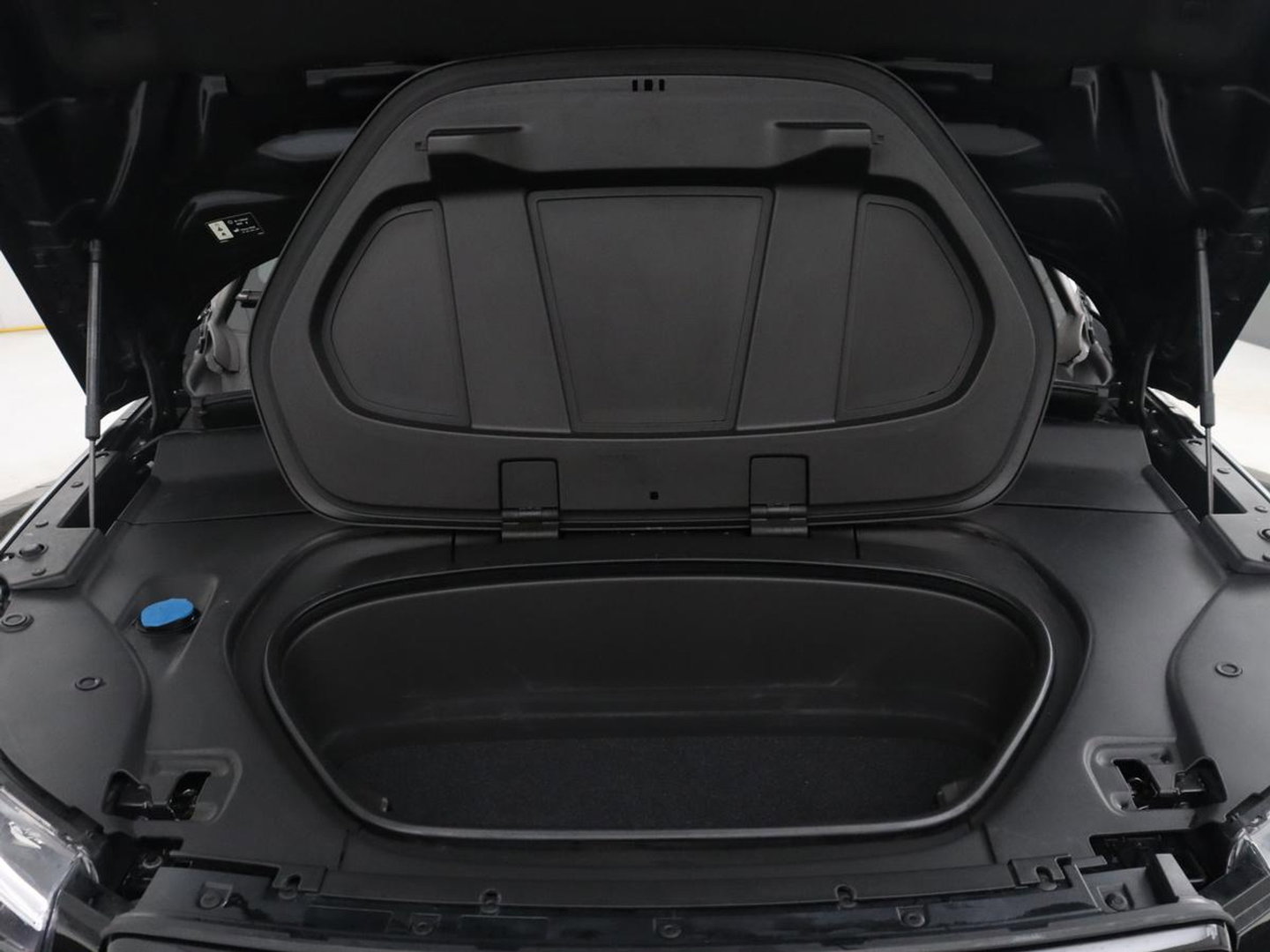 Volvo XC40 Recharge P8 AWD R-Design