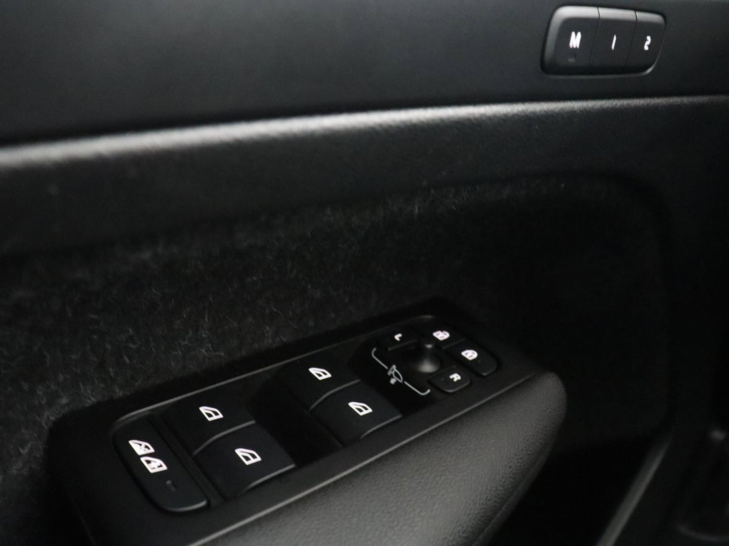 Volvo XC40 Recharge P8 AWD R-Design