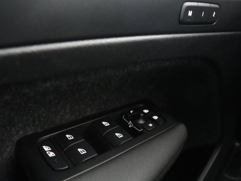 Volvo XC40 Recharge P8 AWD R-Design