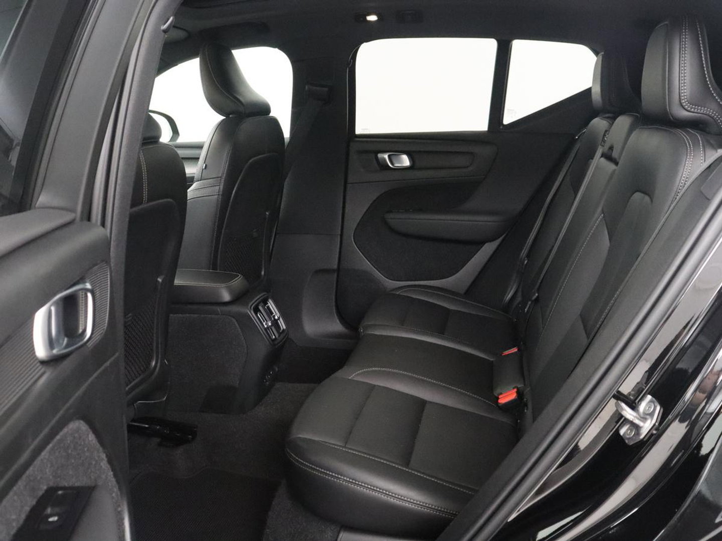 Volvo XC40 Recharge P8 AWD R-Design