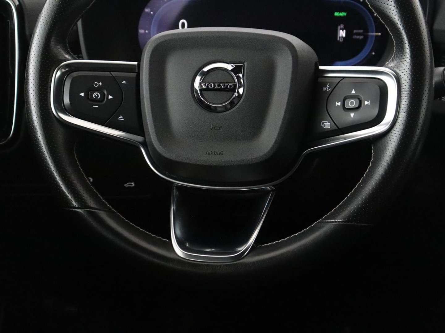 Volvo XC40 Recharge P8 AWD R-Design