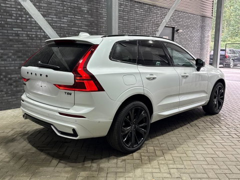 Volvo XC60 T8 Plus Black Edition | Harman/Kardon | Panoramadak | 360° Camera | Head-Up | BLIS | Stuurverwarming | 21 Inch | ACC