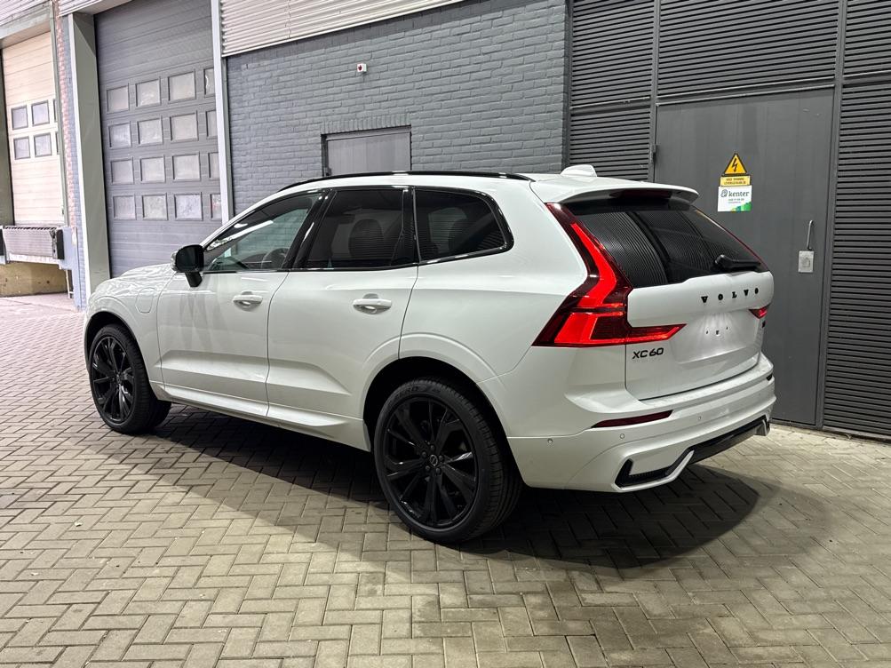 Volvo XC60 T8 Plus Black Edition | Harman/Kardon | Panoramadak | 360° Camera | Head-Up | BLIS | Stuurverwarming | 21 Inch | ACC