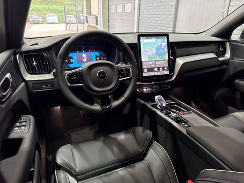 Volvo XC60 T8 Plus Black Edition | Harman/Kardon | Panoramadak | 360° Camera | Head-Up | BLIS | Stuurverwarming | 21 Inch | ACC