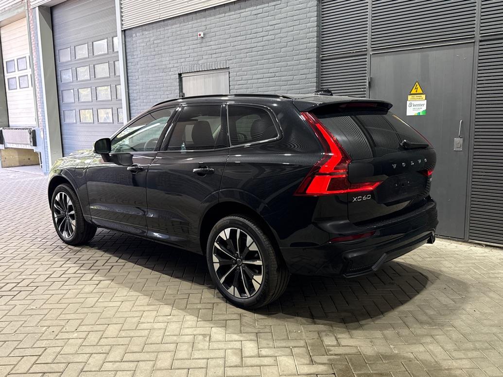 Volvo XC60 T8 Ultra Dark | Luchtvering | Harman/Kardon | Panoramadak | 360° Camera | Head-Up | Stoel+Stuurverwarming | ACC