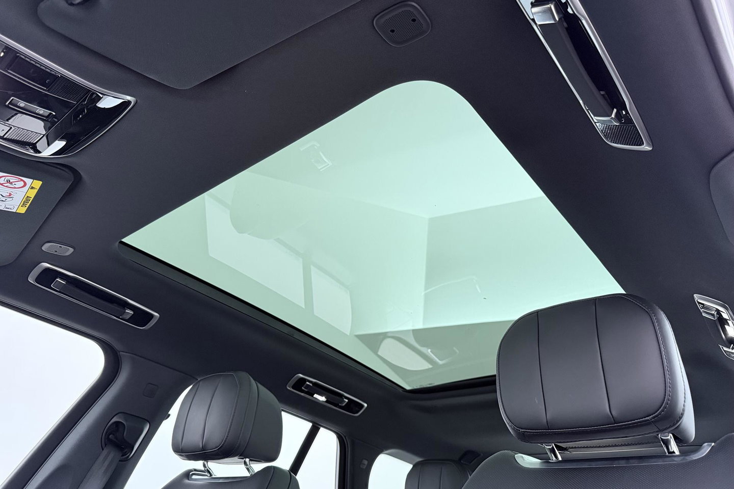 Land Rover Range Rover P550e HSE | Panoramadak | Meridian 3D | Shadow Exterior Pack | Massage | 360° Camera | 22 Inch