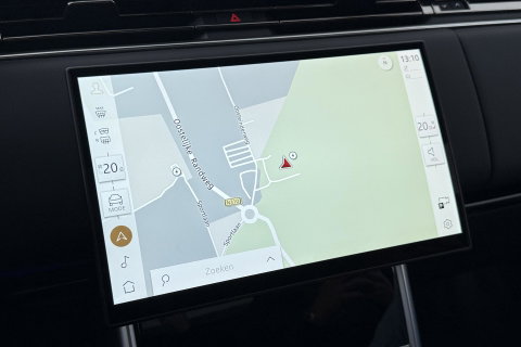Land Rover Range Rover P550e HSE | Panoramadak | Meridian 3D | Shadow Exterior Pack | Massage | 360° Camera | 22 Inch