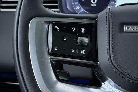 Land Rover Range Rover P550e HSE | Panoramadak | Meridian 3D | Shadow Exterior Pack | Massage | 360° Camera | 22 Inch