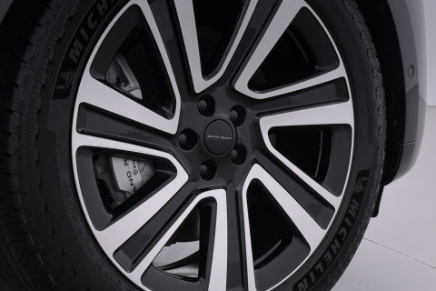Land Rover Range Rover P550e HSE | Panoramadak | Meridian 3D | Shadow Exterior Pack | Massage | 360° Camera | 22 Inch